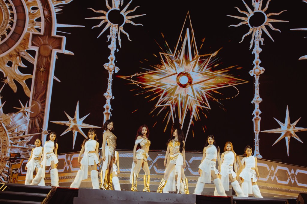 Pantene Introduces PiXXiE as New Brand Presenter with Surprise Appearance by&nbsp;Yaya!